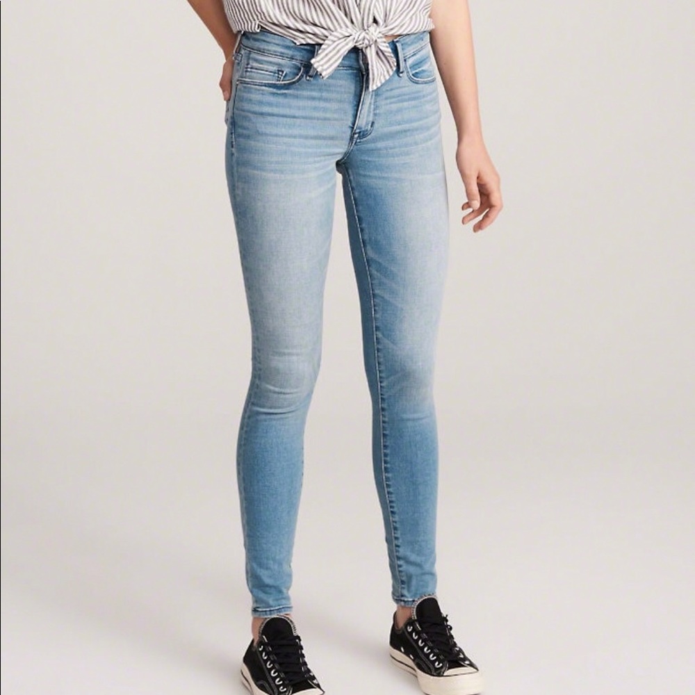 BNWOT Abercrombie and fitch skinny jeans